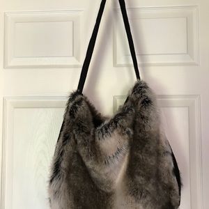 Skea faux fur Purse w/suede shoulder strap